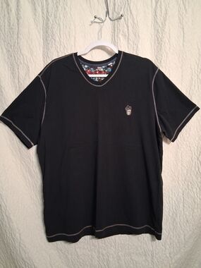 Robert Graham Black V-Neck Short Sleeve Tee with Embroidered Skull